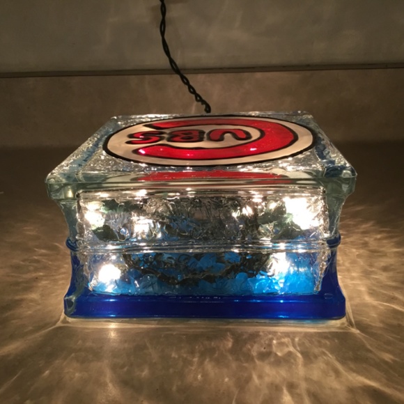 NEW, CHICAGO CUBS HAND-PAINTED STAINED GLASS, LIGHT UP BLOCK - Picture 4 of 7